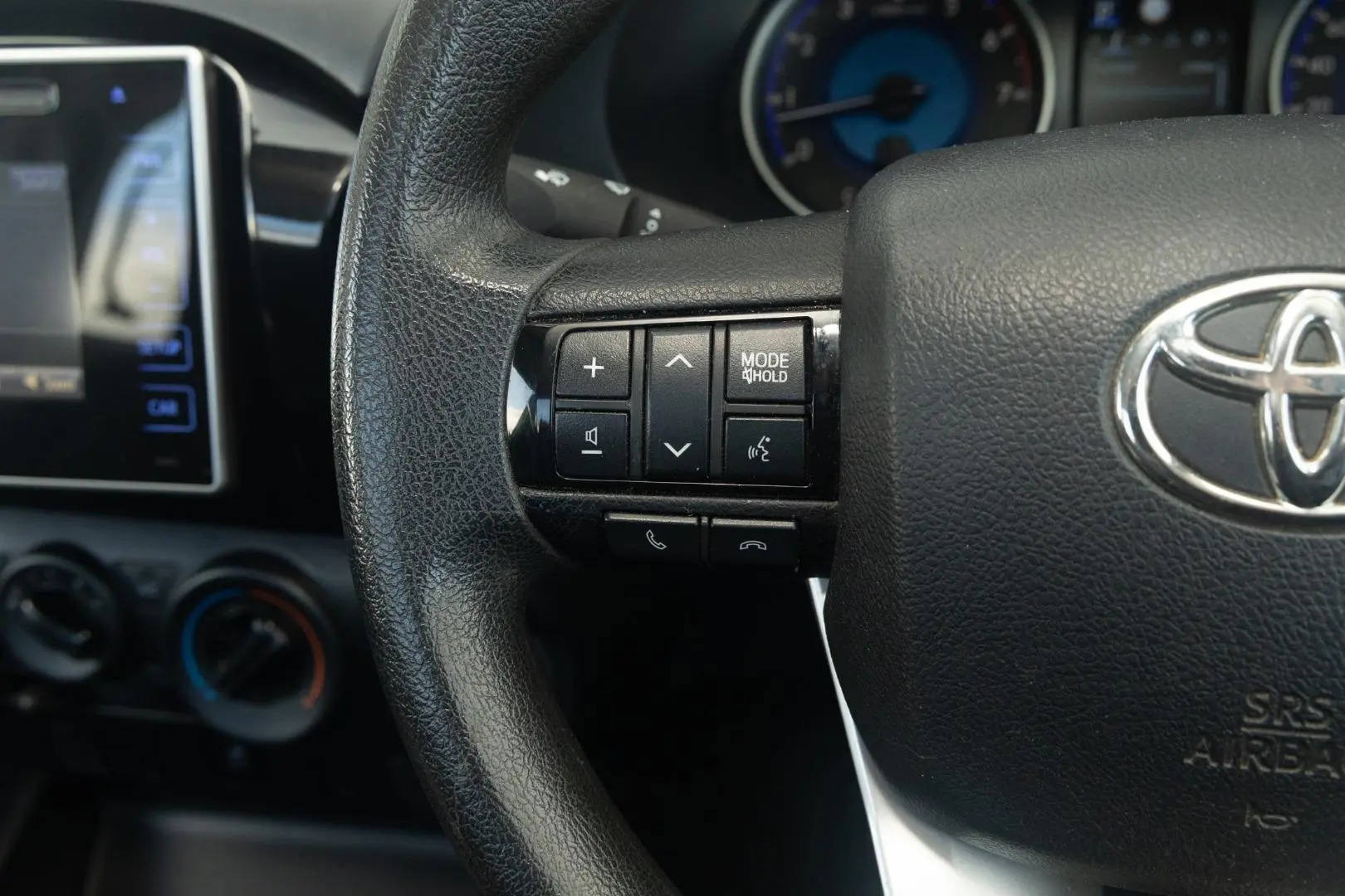 2019 Toyota Hilux Gallery Image 10