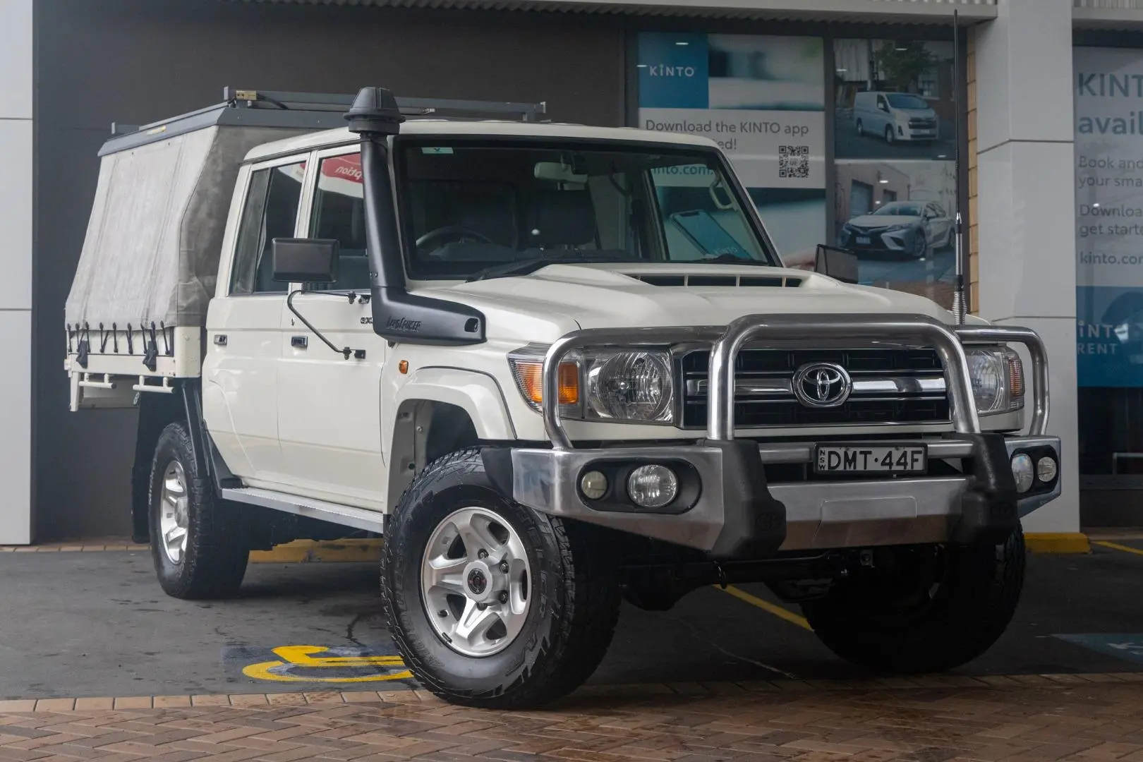 2017 Toyota Landcruiser Gallery Image 1