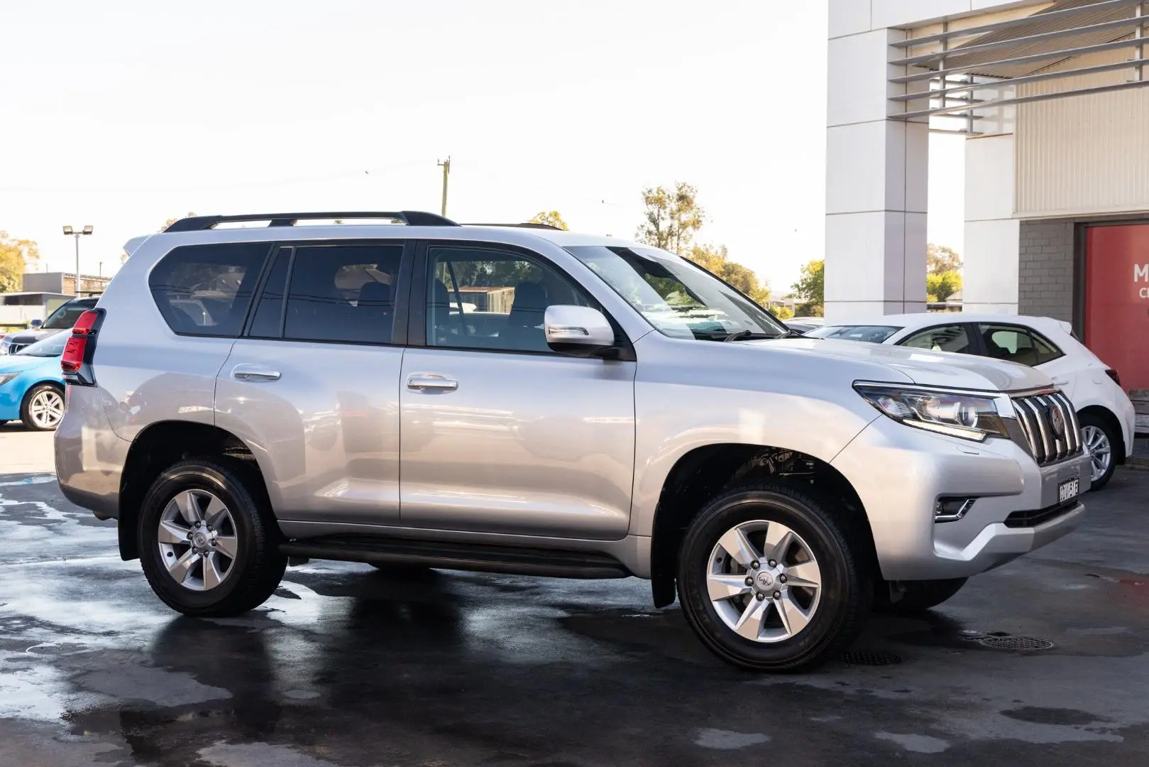 2018 Toyota Landcruiser Prado Gallery Image 3