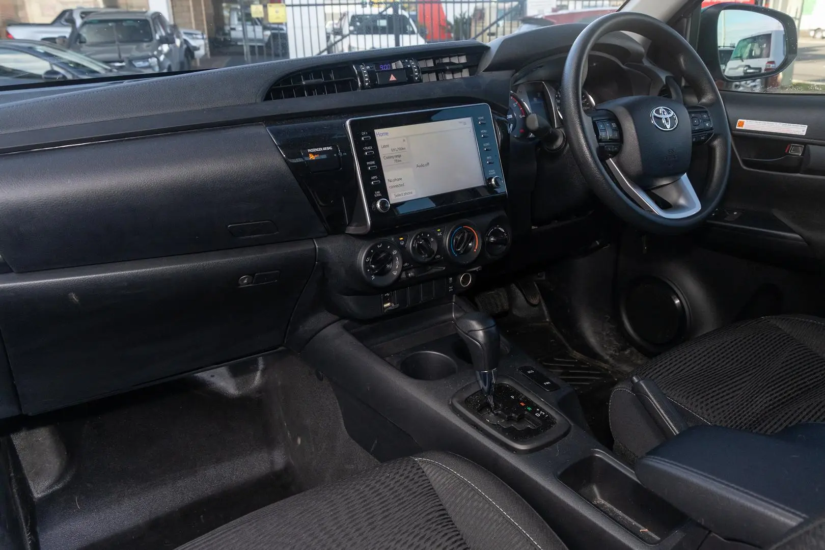 2023 Toyota Hilux Gallery Image 8