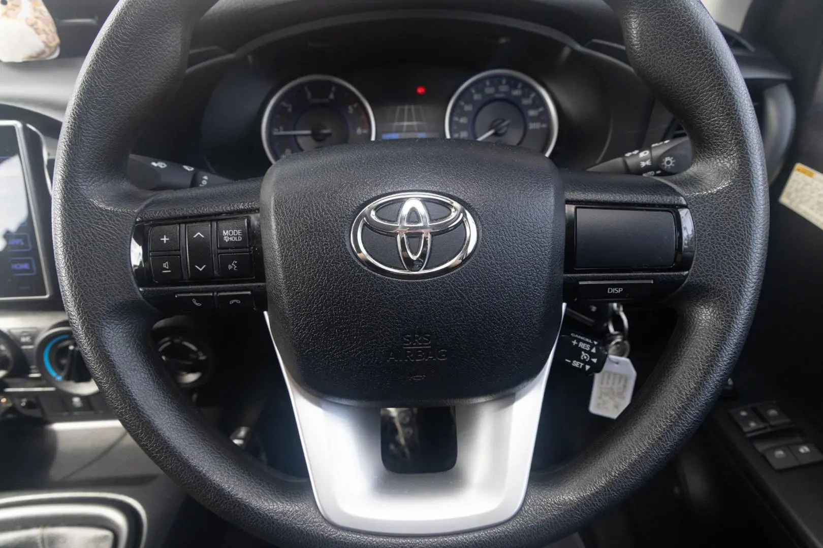 2017 Toyota Hilux Gallery Image 10