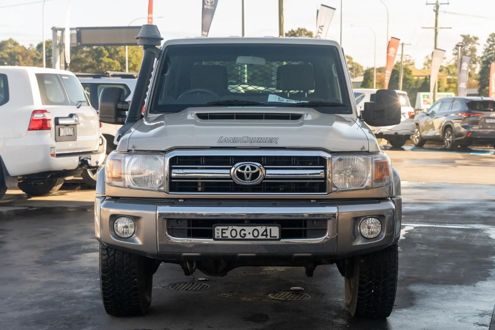 2017 Toyota Landcruiser Gallery Image 4