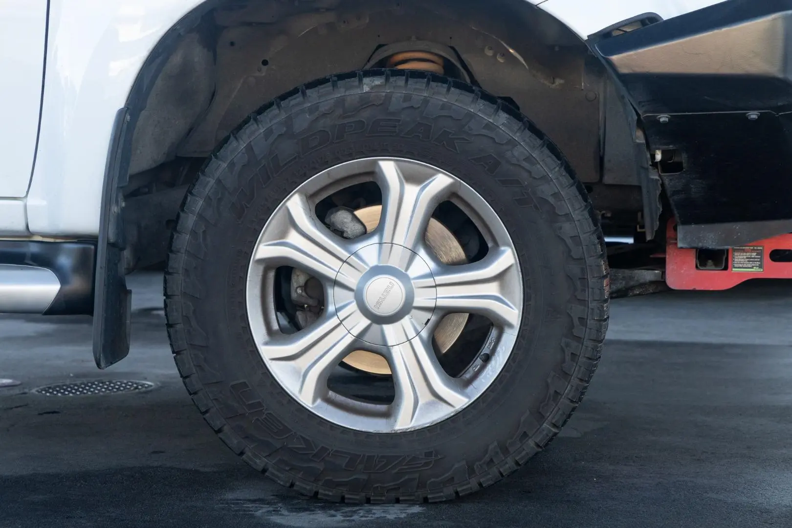 2018 Isuzu D-MAX Gallery Image 22
