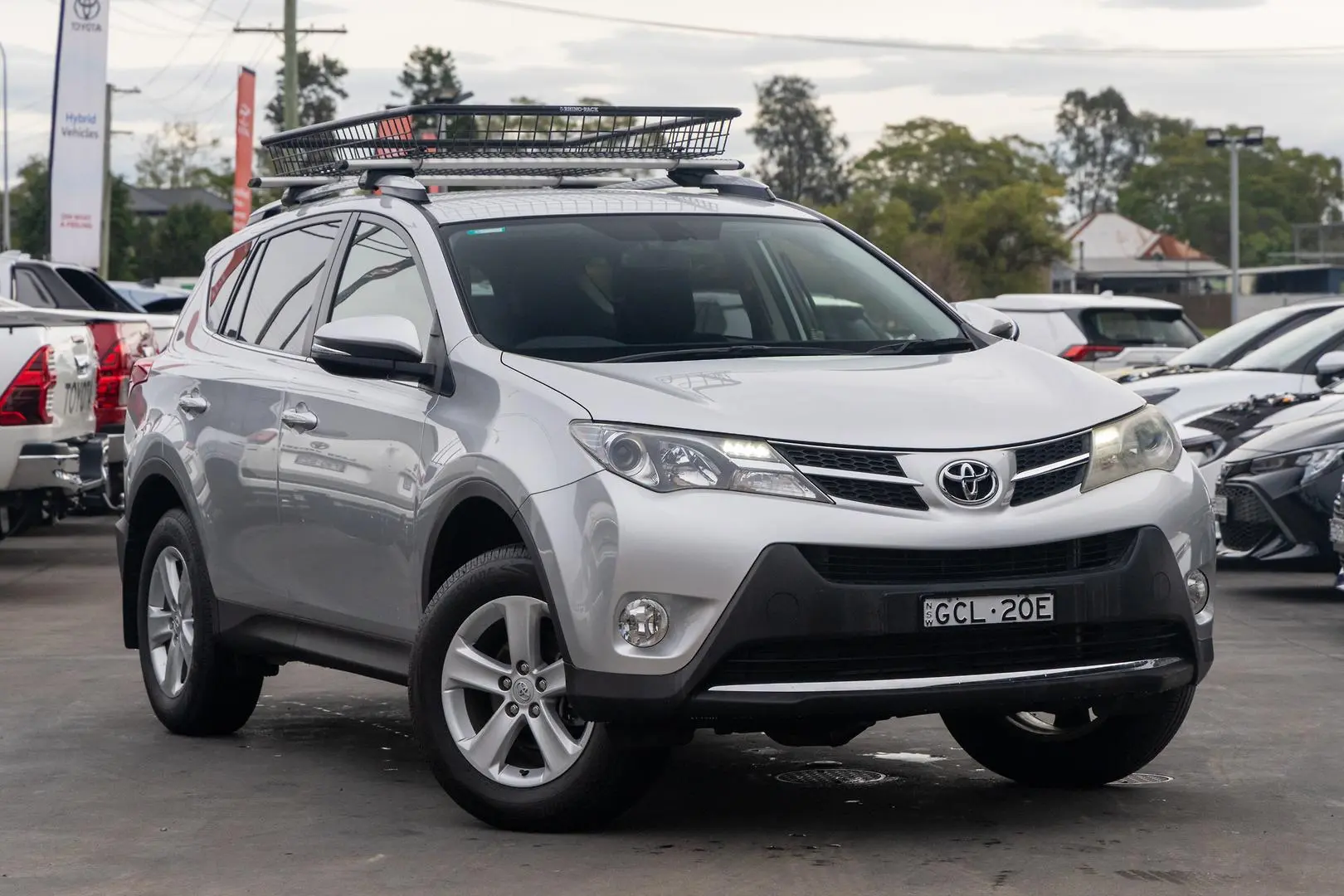 2013 Toyota RAV4 Gallery Image 1