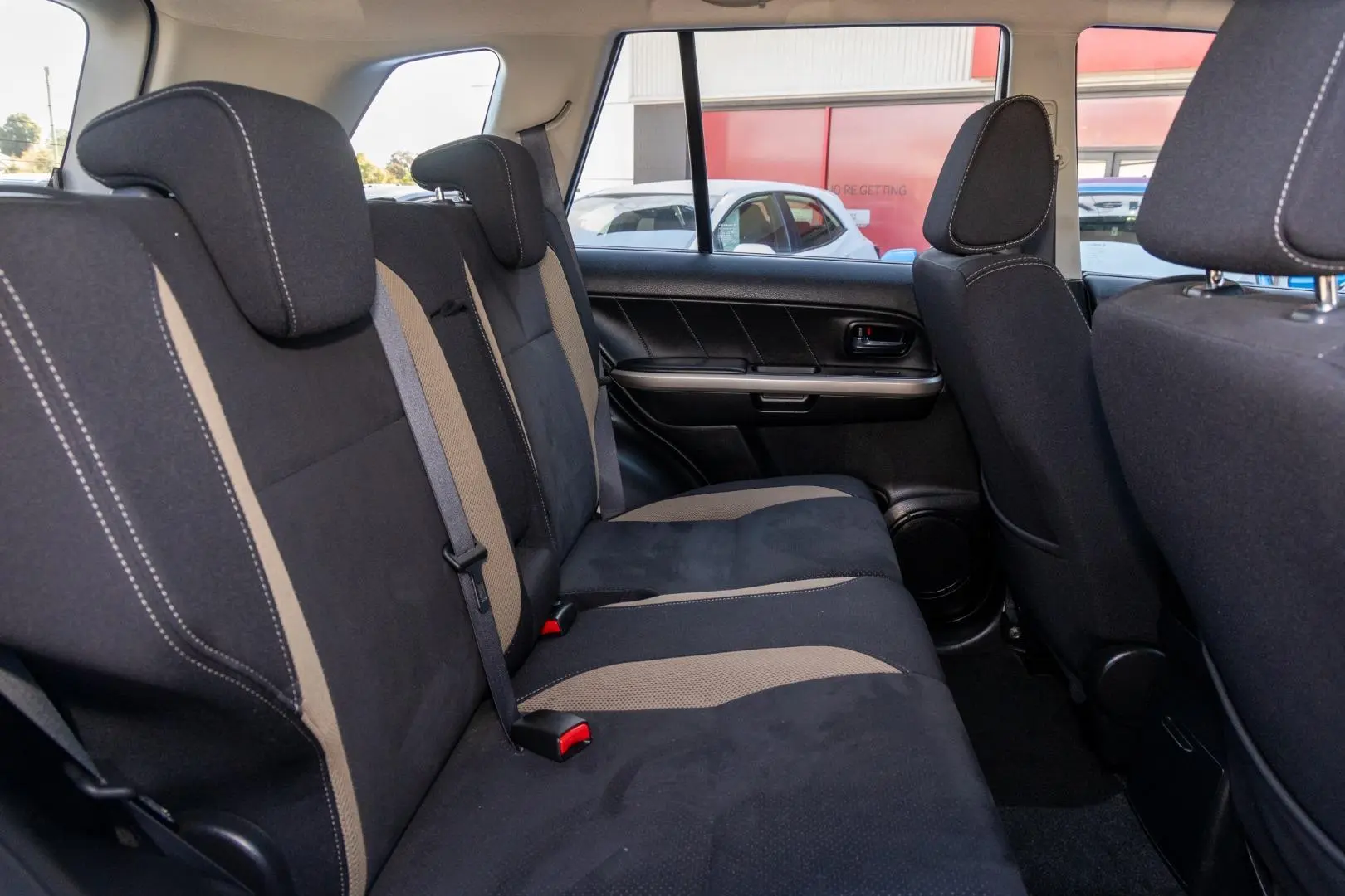 2018 Suzuki Grand Vitara Gallery Image 9