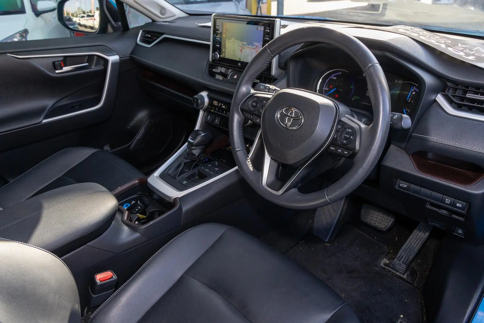 2019 Toyota RAV4 Gallery Image 7