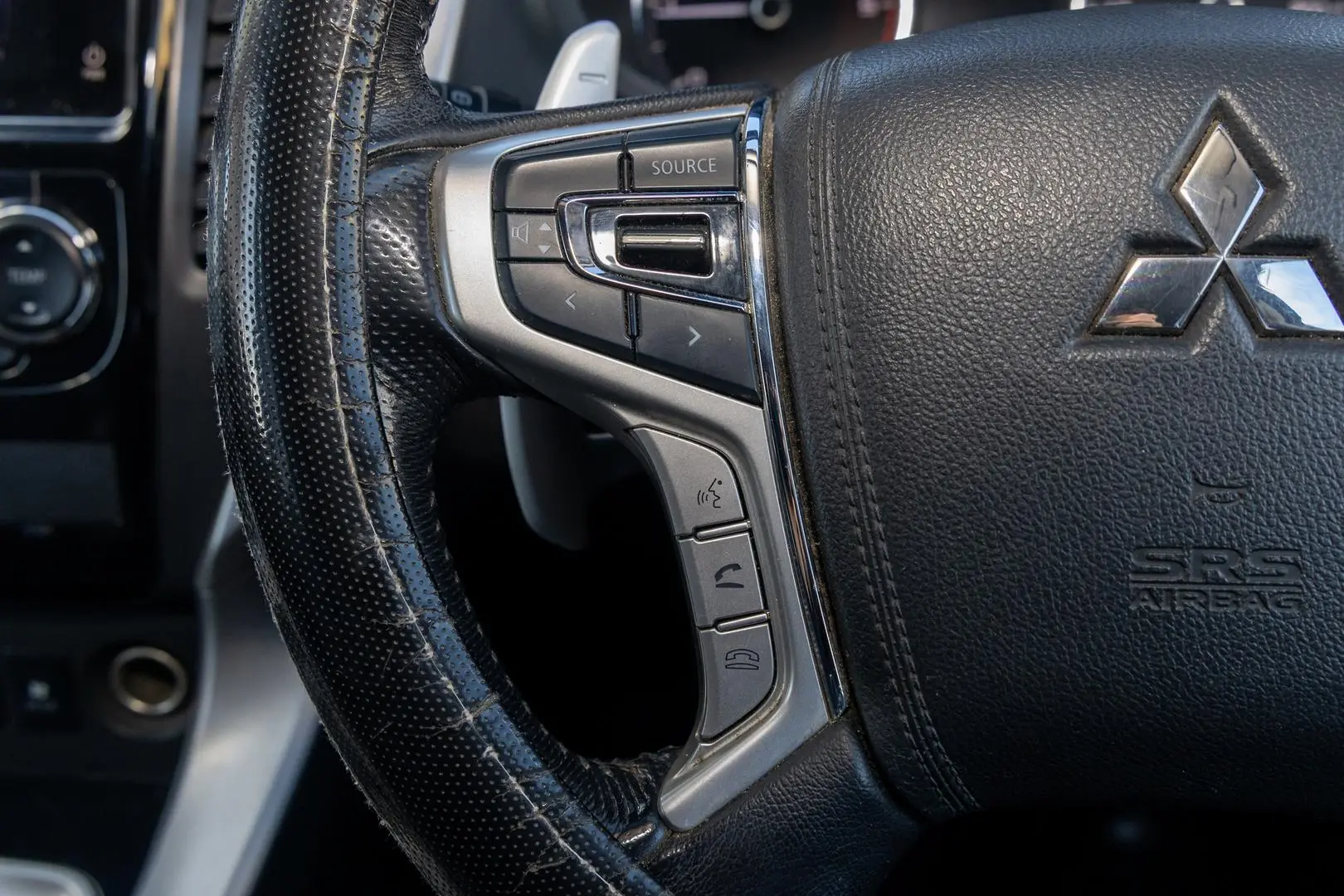 2017 Mitsubishi Pajero Sport Gallery Image 11