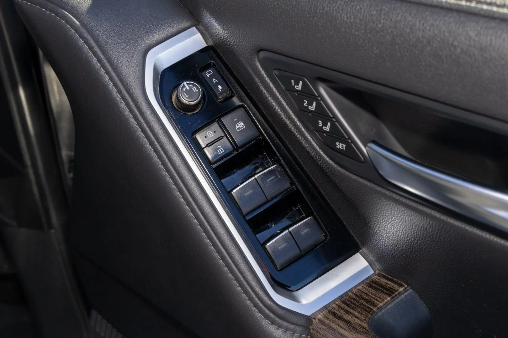 2022 Toyota Landcruiser Gallery Image 18