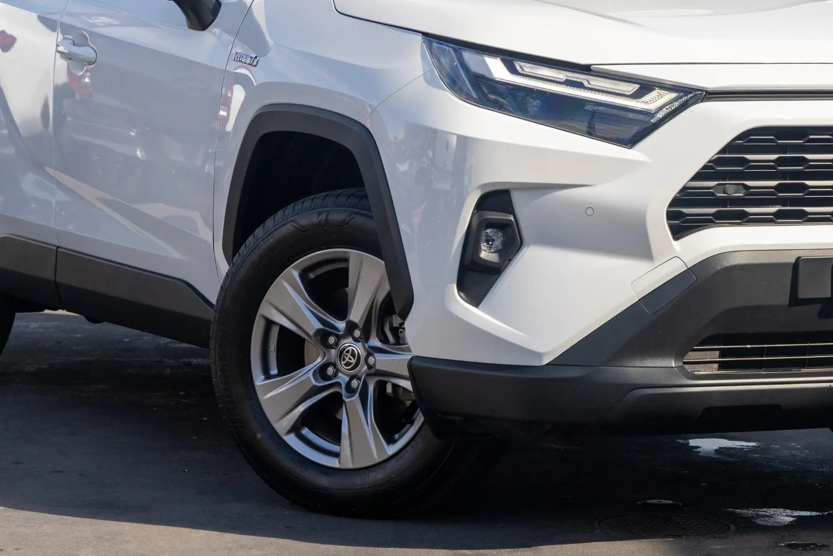 2024 Toyota RAV4 Gallery Image 6