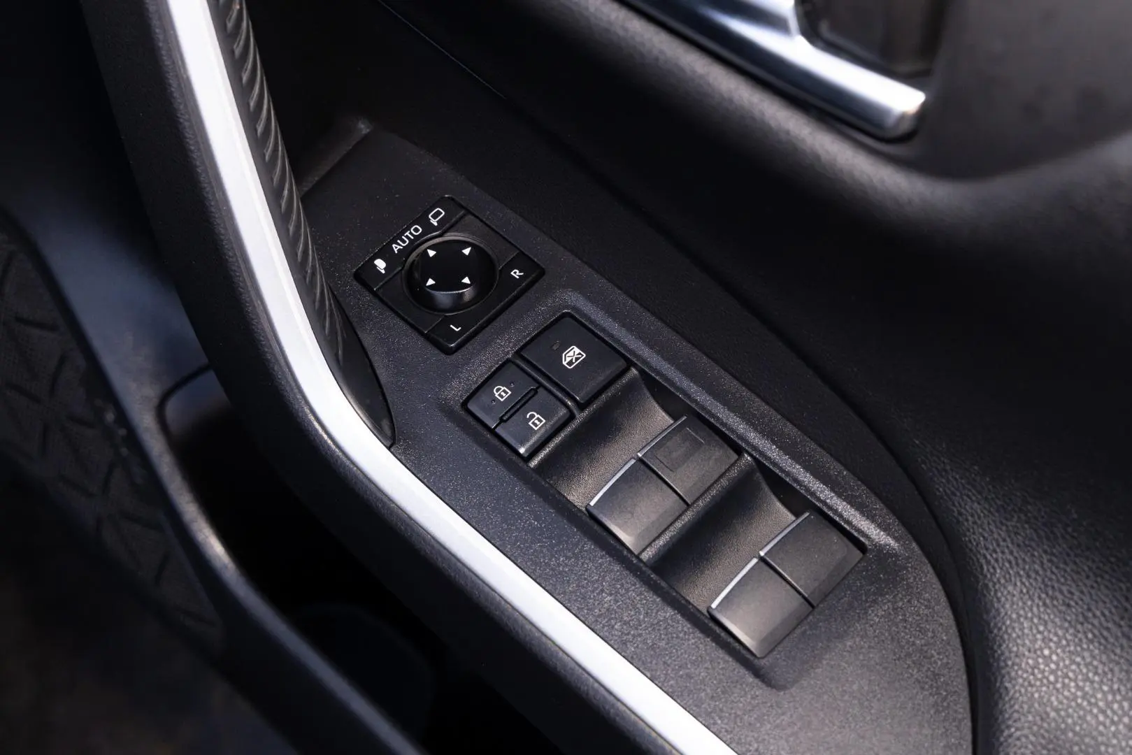 2021 Toyota RAV4 Gallery Image 18