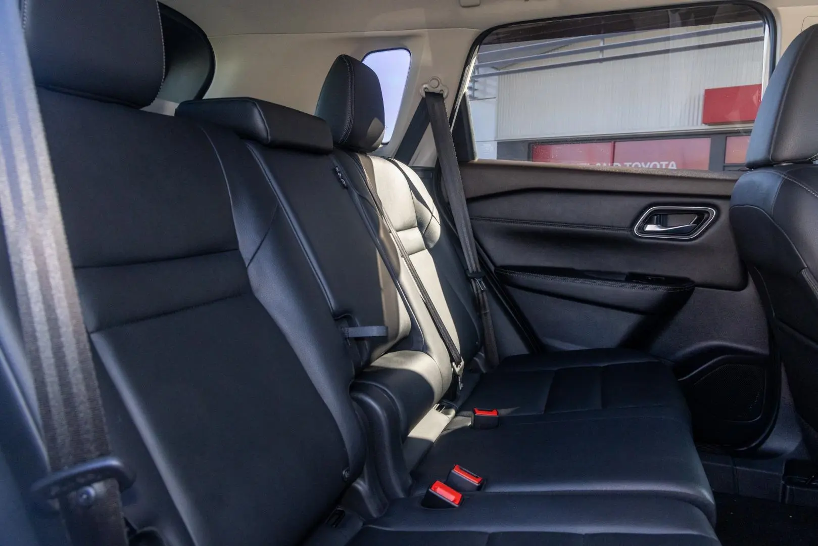 2023 Nissan X-TRAIL Gallery Image 9