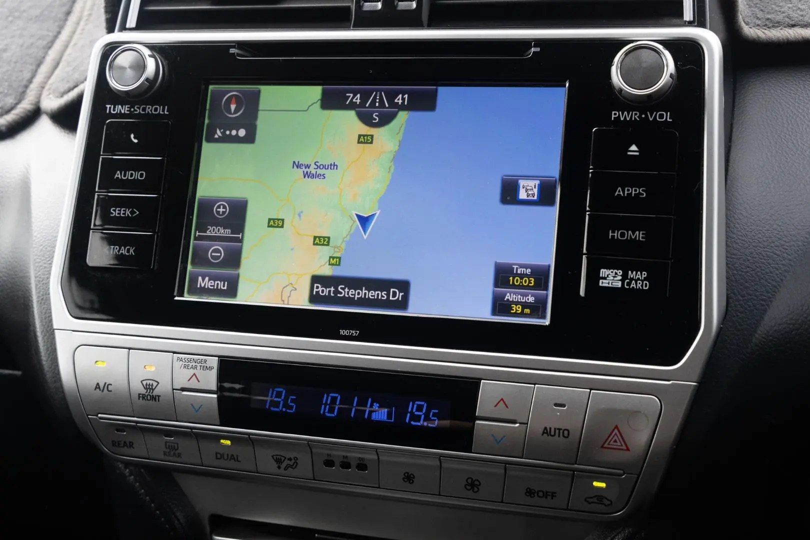 2018 Toyota Landcruiser Prado Gallery Image 14