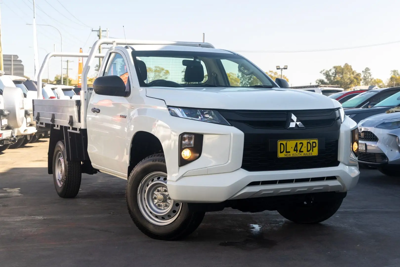 2021 Mitsubishi Triton Gallery Image 1