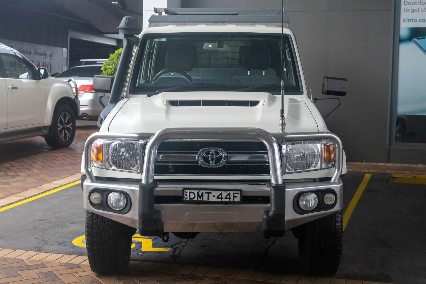 2017 Toyota Landcruiser Gallery Image 4