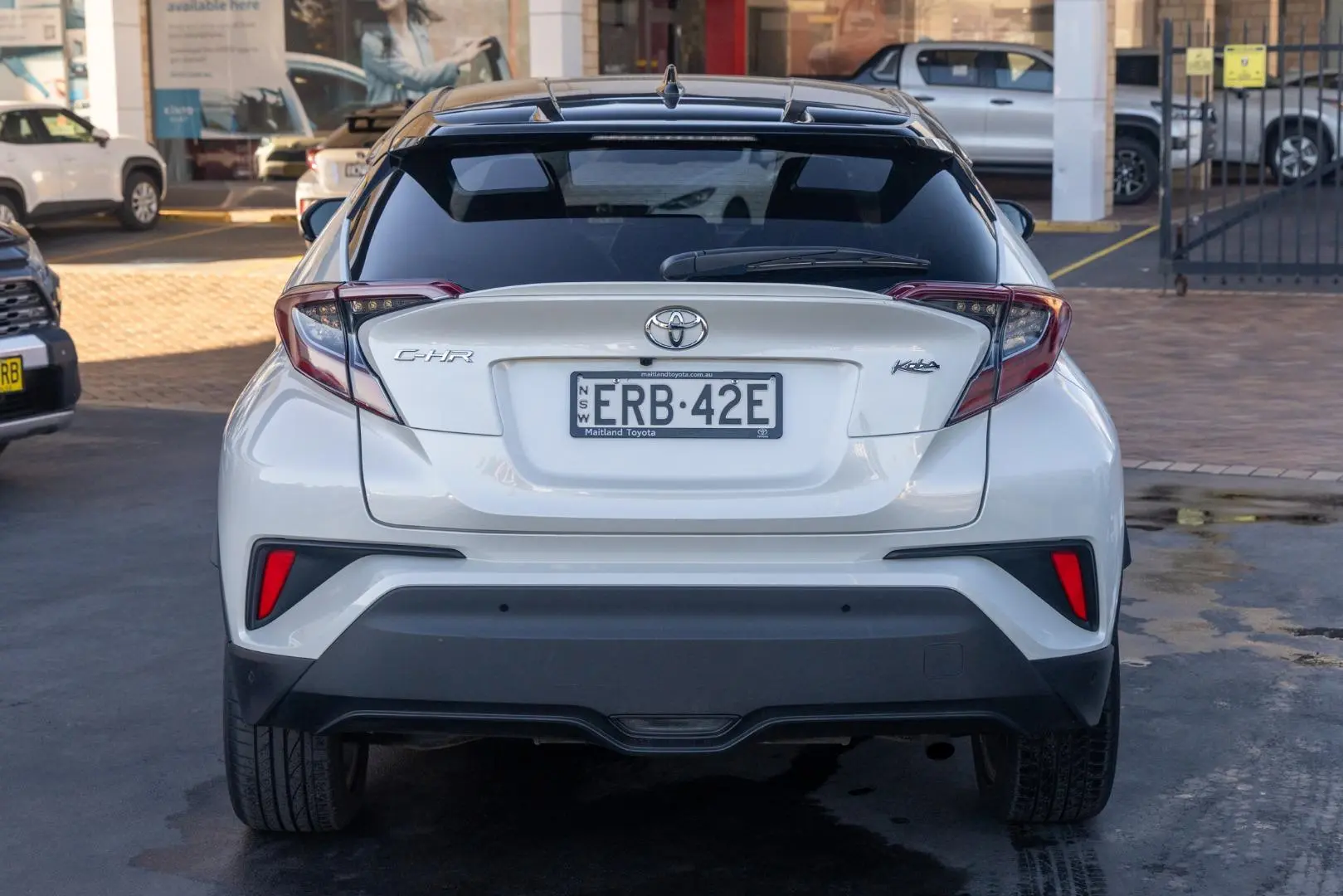 2019 Toyota C-HR Gallery Image 5
