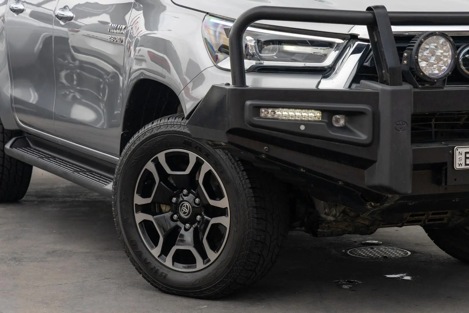 2023 Toyota Hilux Gallery Image 6