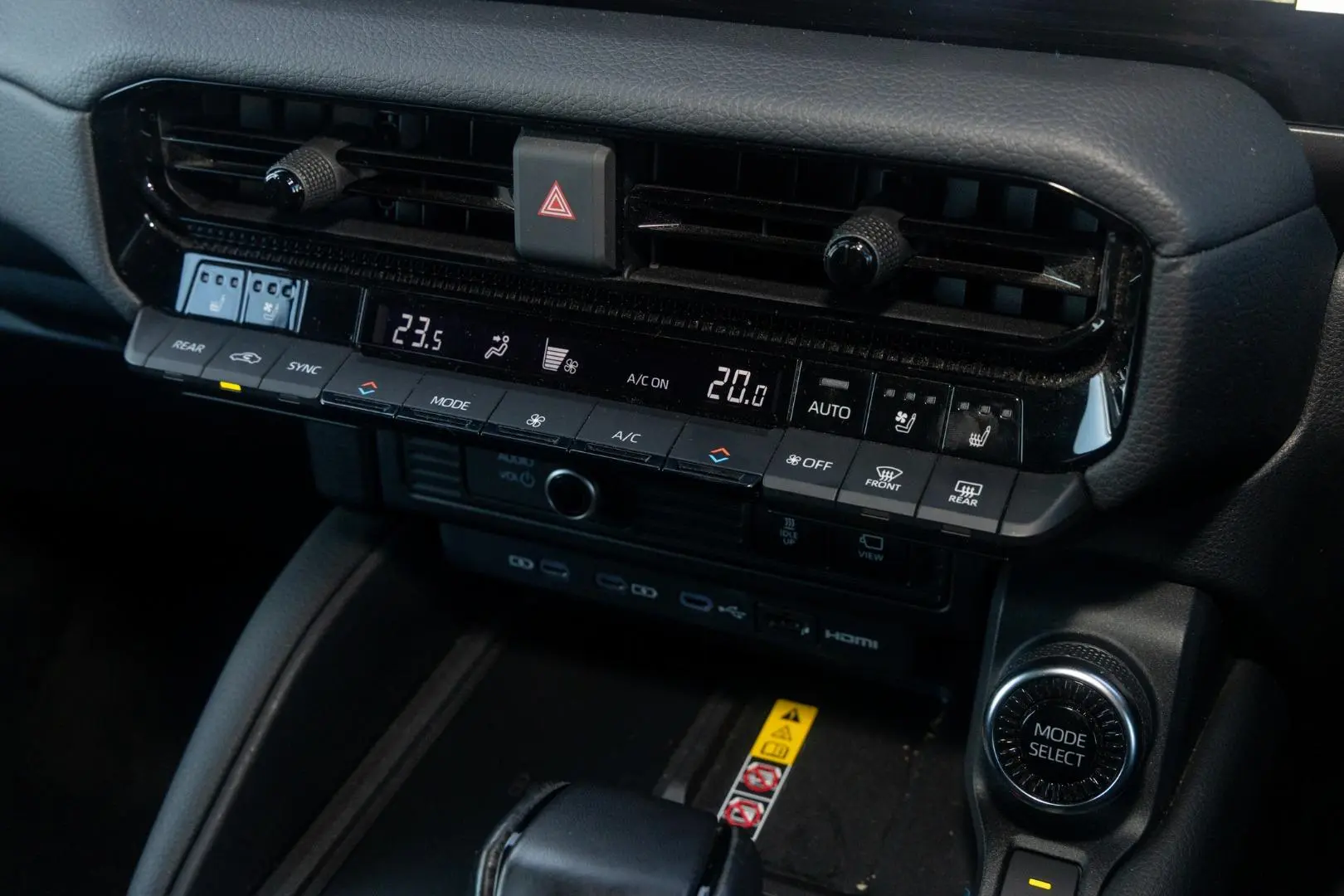 2024 Toyota Landcruiser Prado Gallery Image 16
