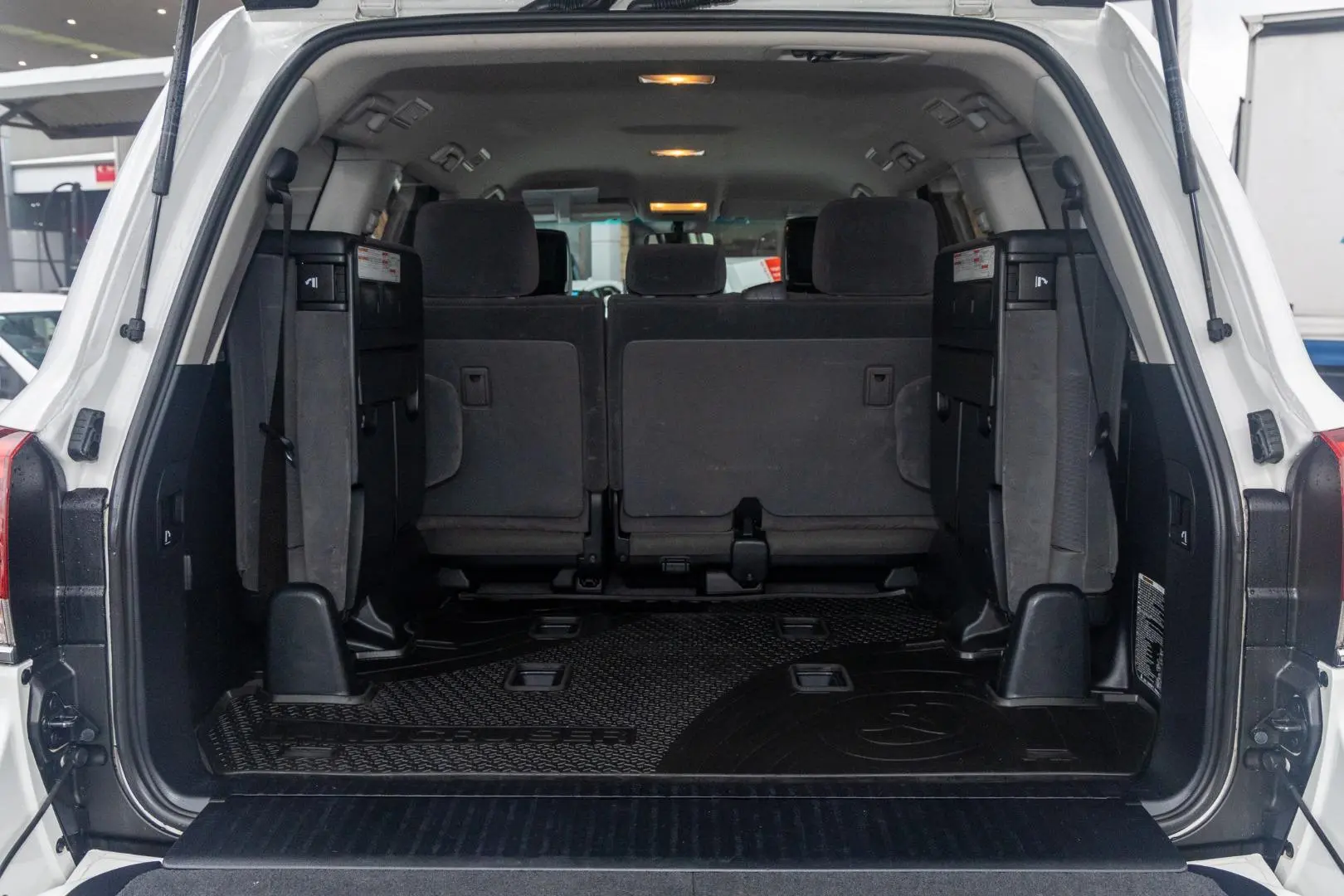 2017 Toyota Landcruiser Gallery Image 14