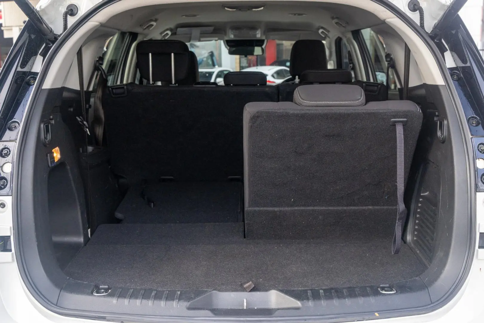 2021 Isuzu MU-X Gallery Image 19