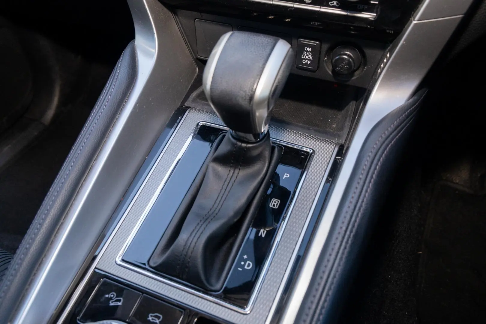 2022 Mitsubishi Pajero Sport Gallery Image 17