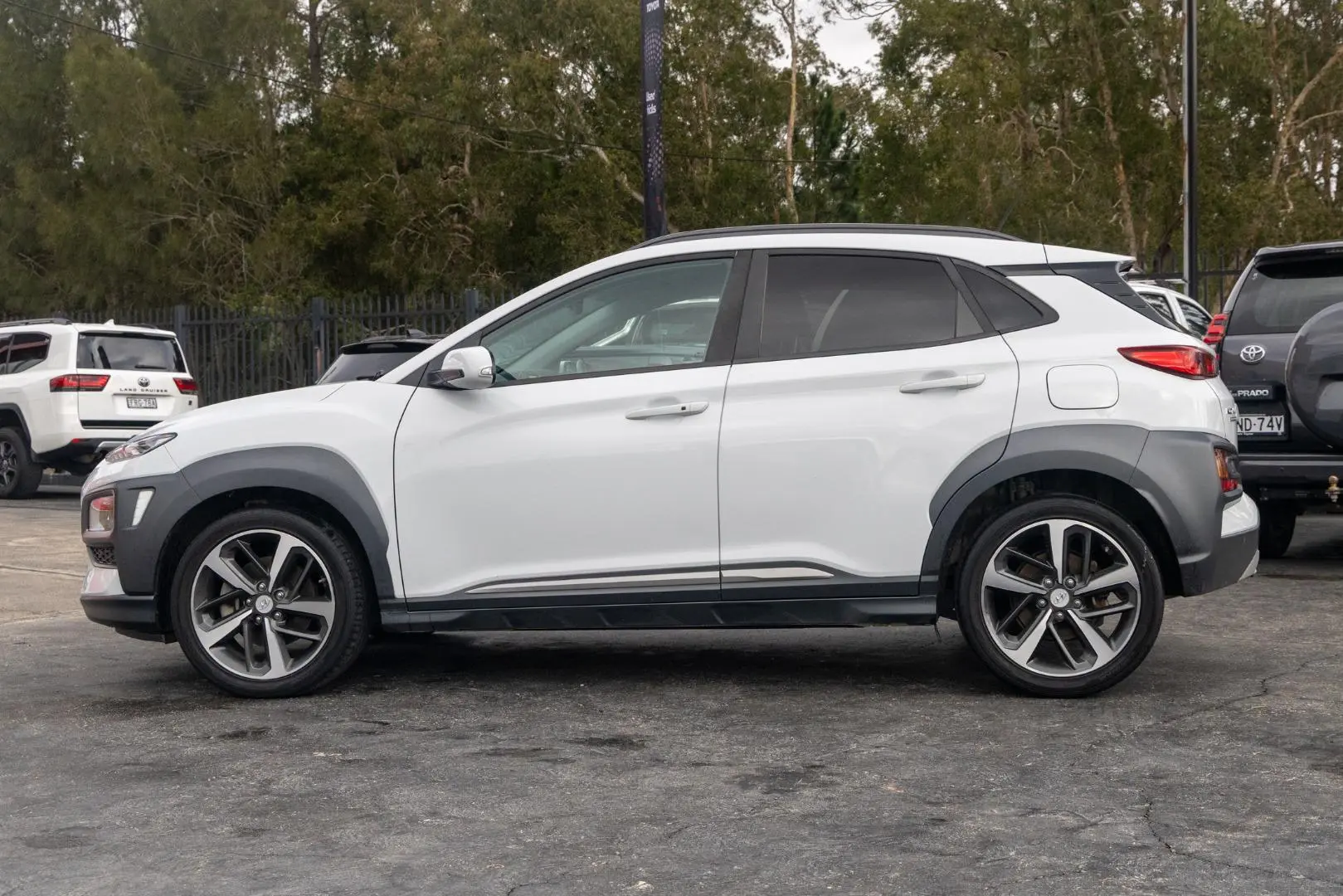 2017 Hyundai Kona Gallery Image 3