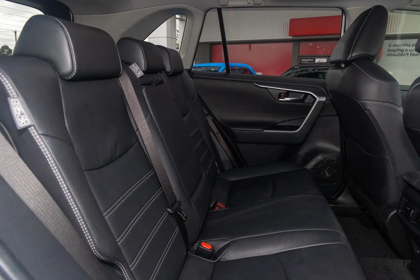 2021 Toyota RAV4 Gallery Image 7