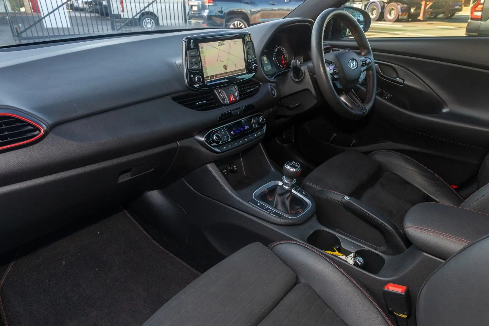 2021 Hyundai i30 Gallery Image 8