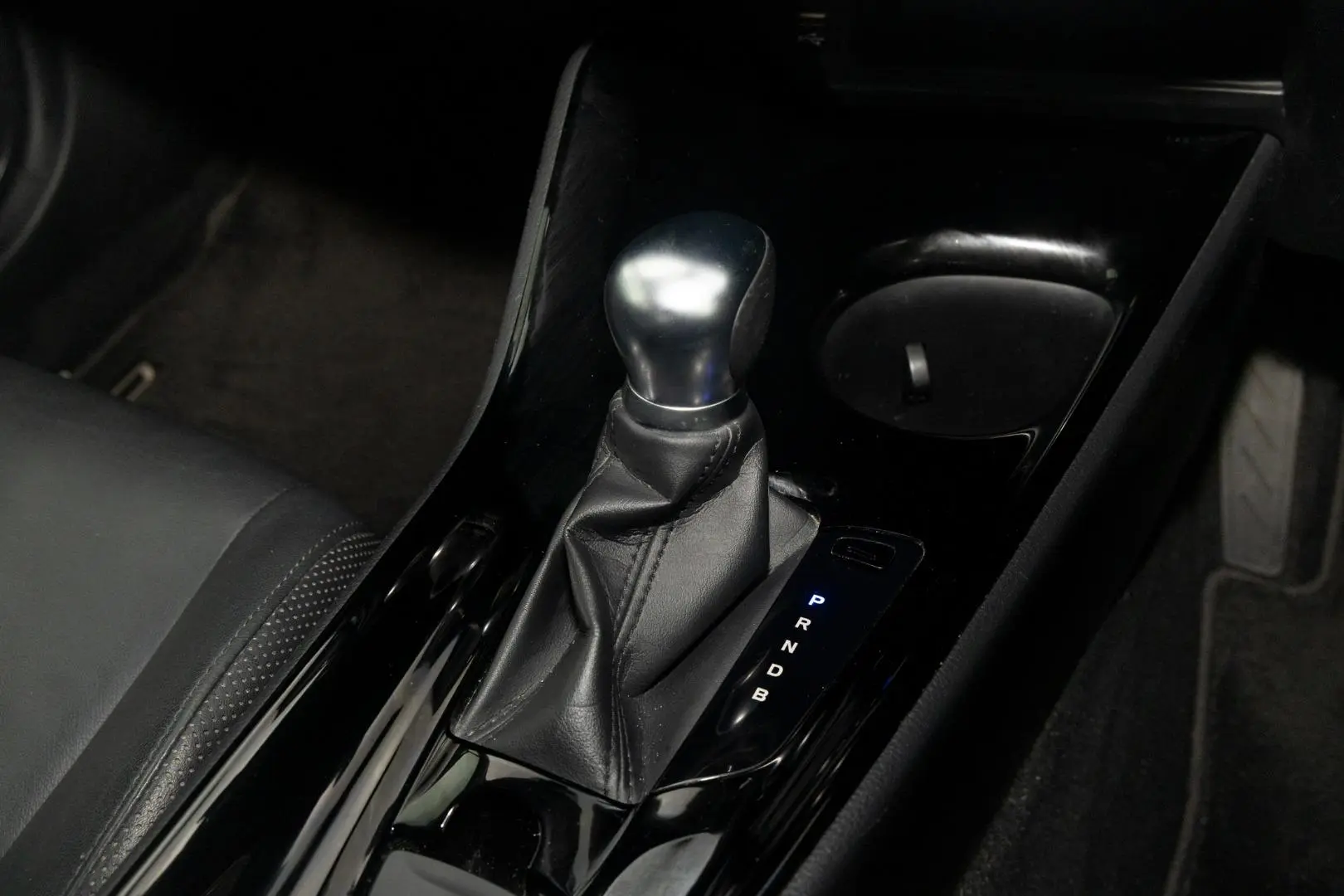 2021 Toyota C-HR Gallery Image 17