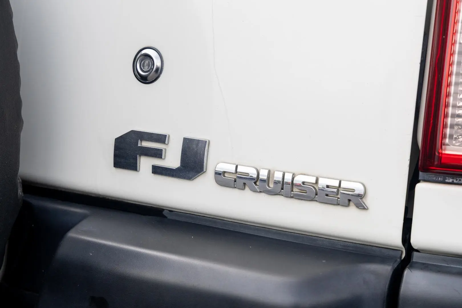 2011 Toyota FJ Cruiser Gallery Image 21