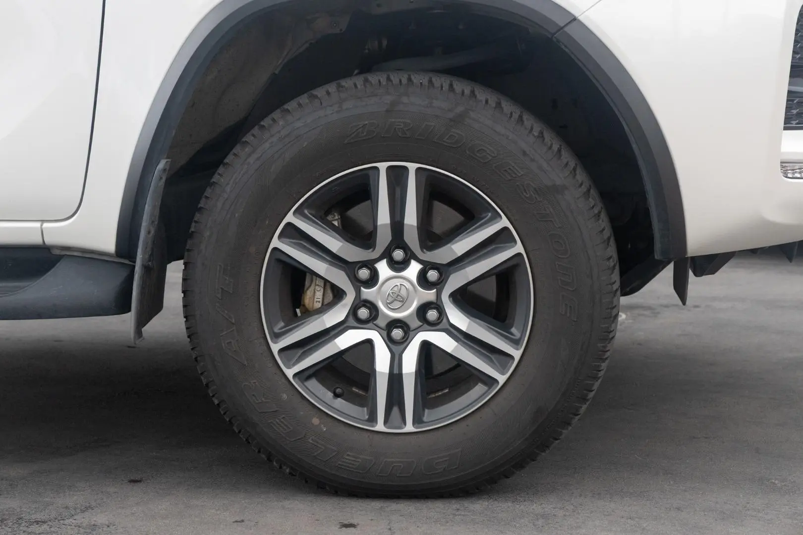 2020 Toyota Fortuner Gallery Image 22