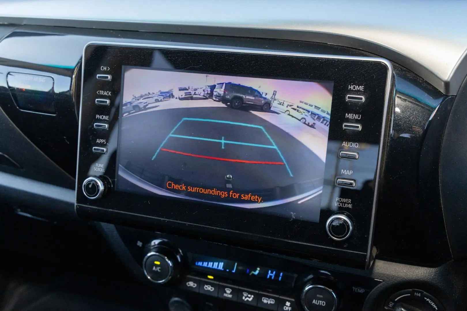 2021 Toyota Hilux Gallery Image 15