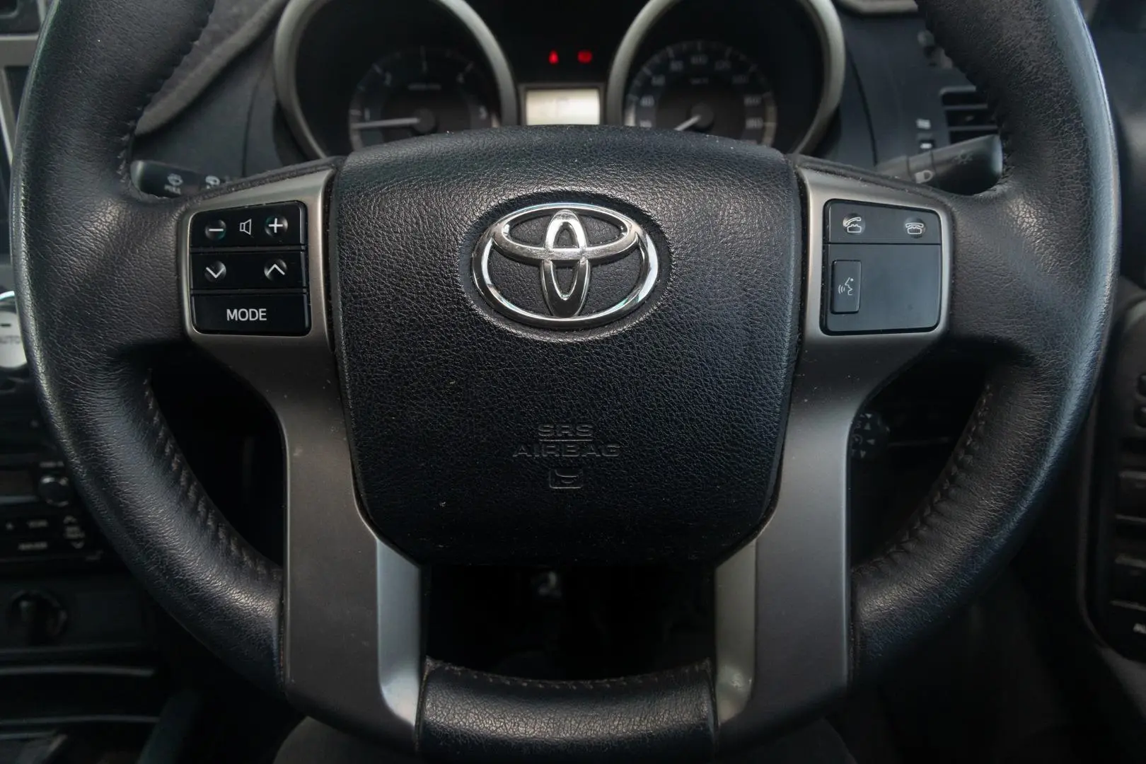 2010 Toyota Landcruiser Prado Gallery Image 10