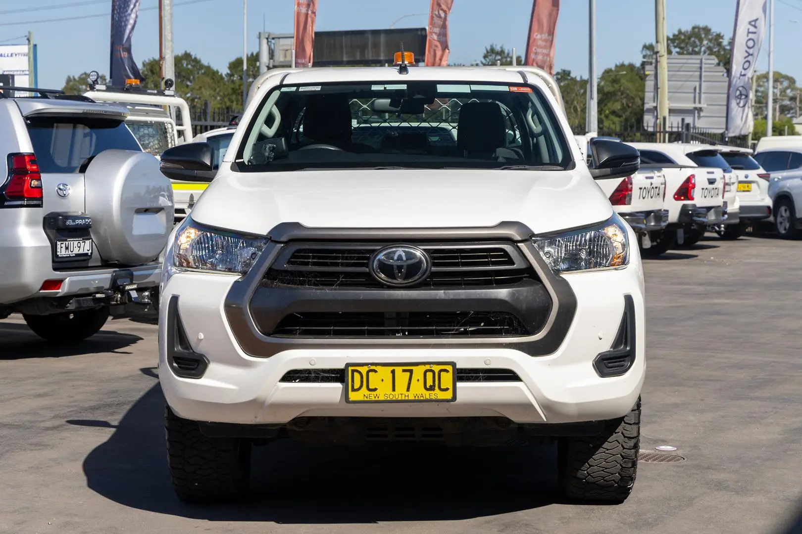 2021 Toyota Hilux Gallery Image 4