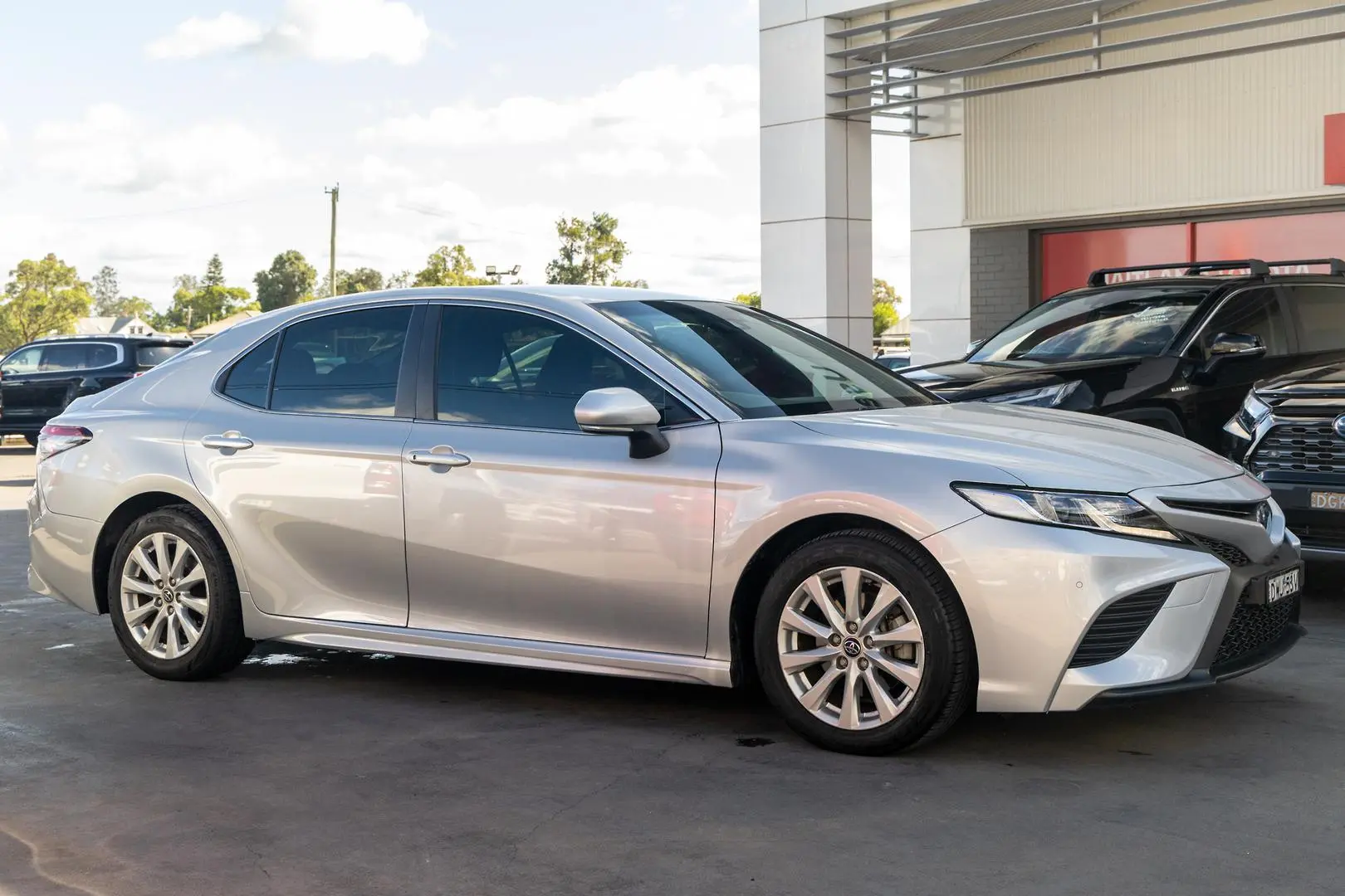 2018 Toyota Camry Gallery Image 3