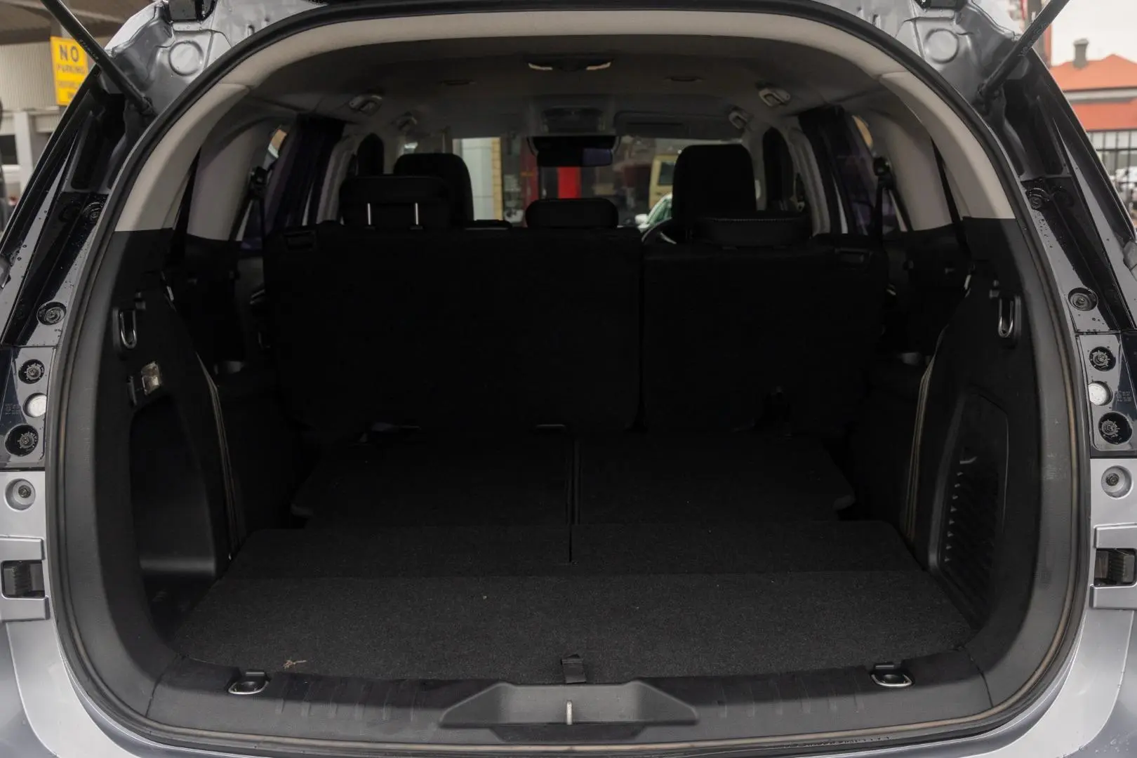 2022 Isuzu MU-X Gallery Image 19