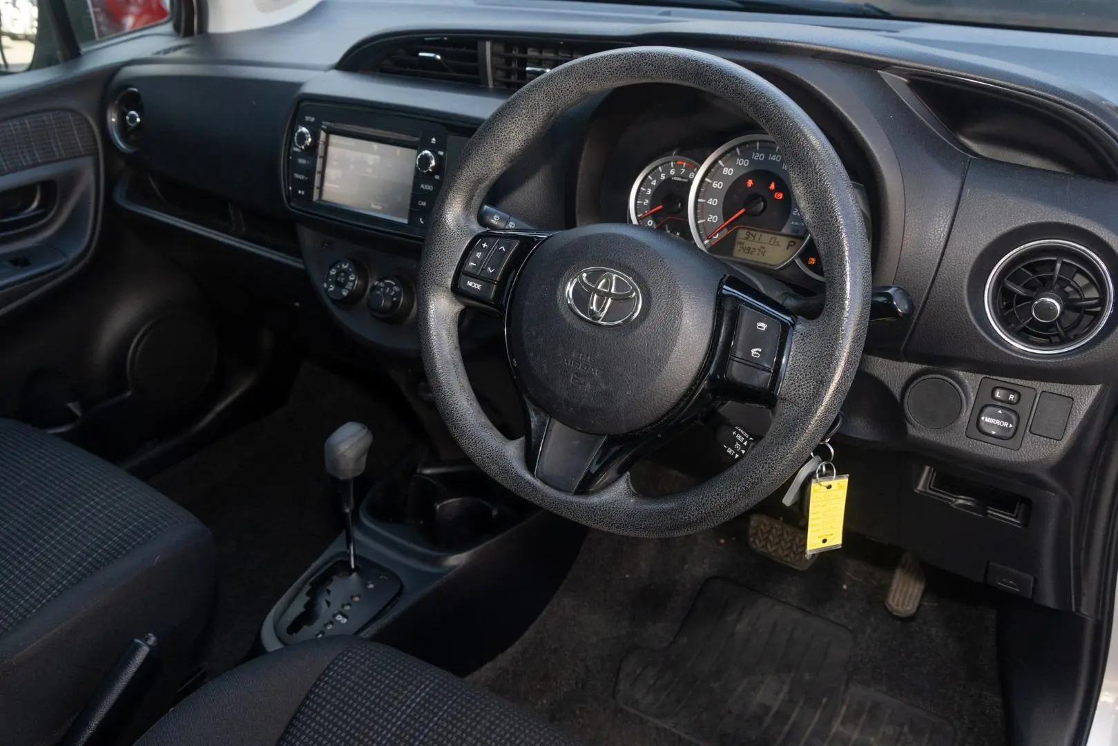 2017 Toyota Yaris Gallery Image 7