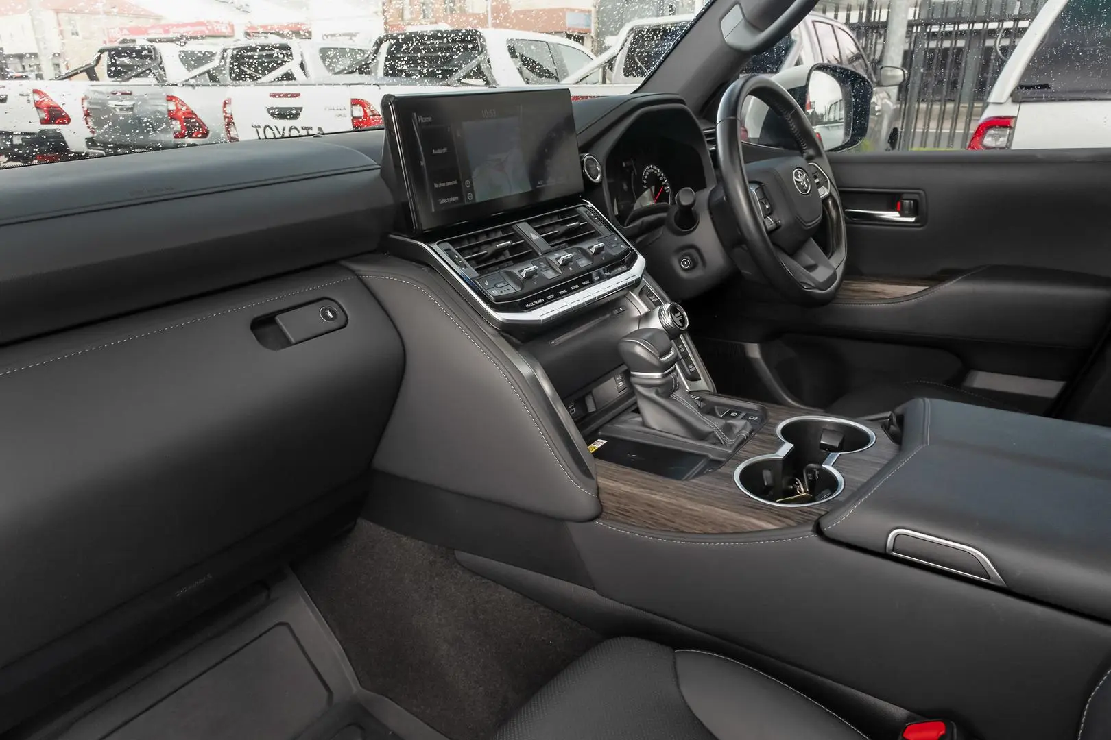 2023 Toyota Landcruiser Gallery Image 8