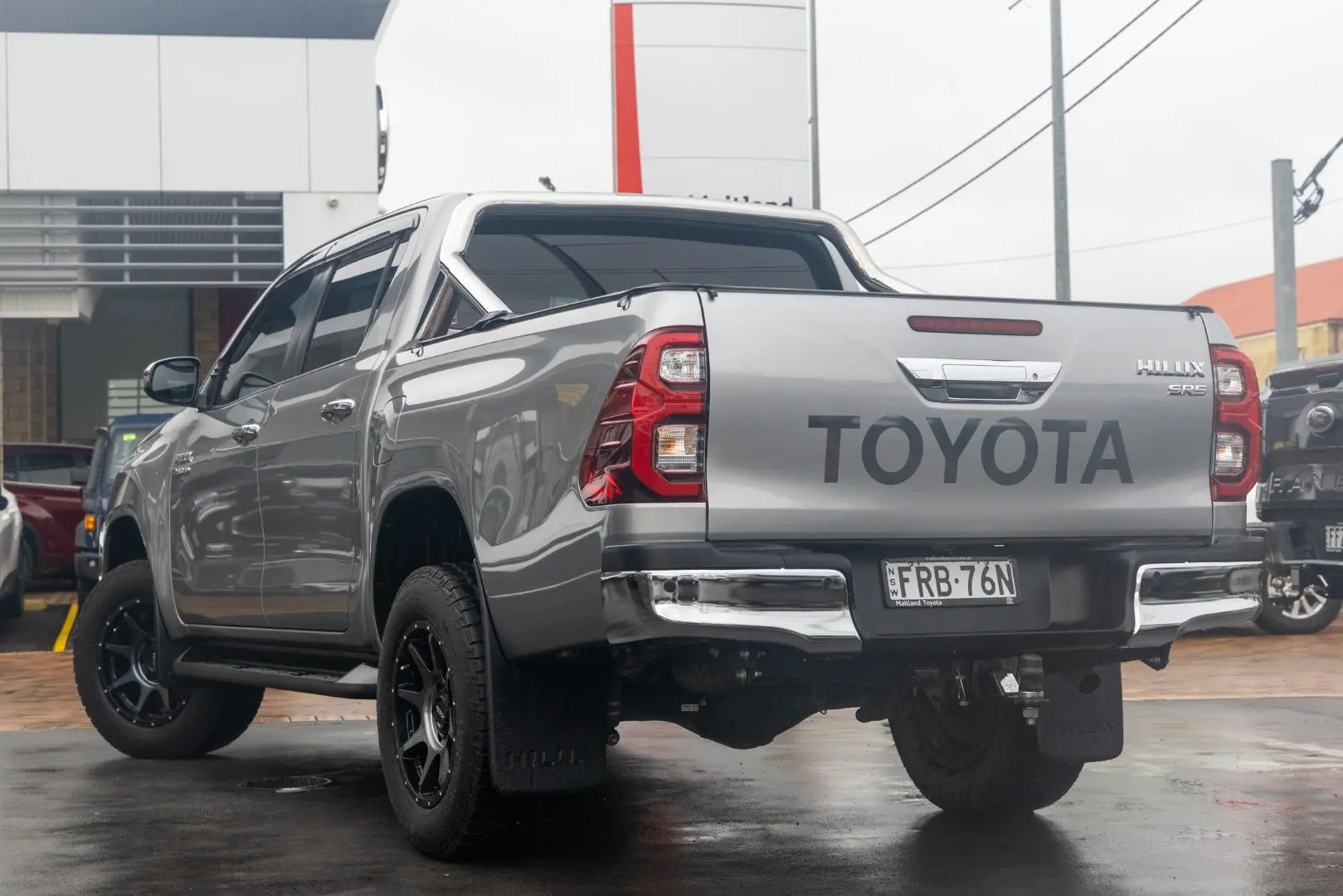 2021 Toyota Hilux Gallery Image 2
