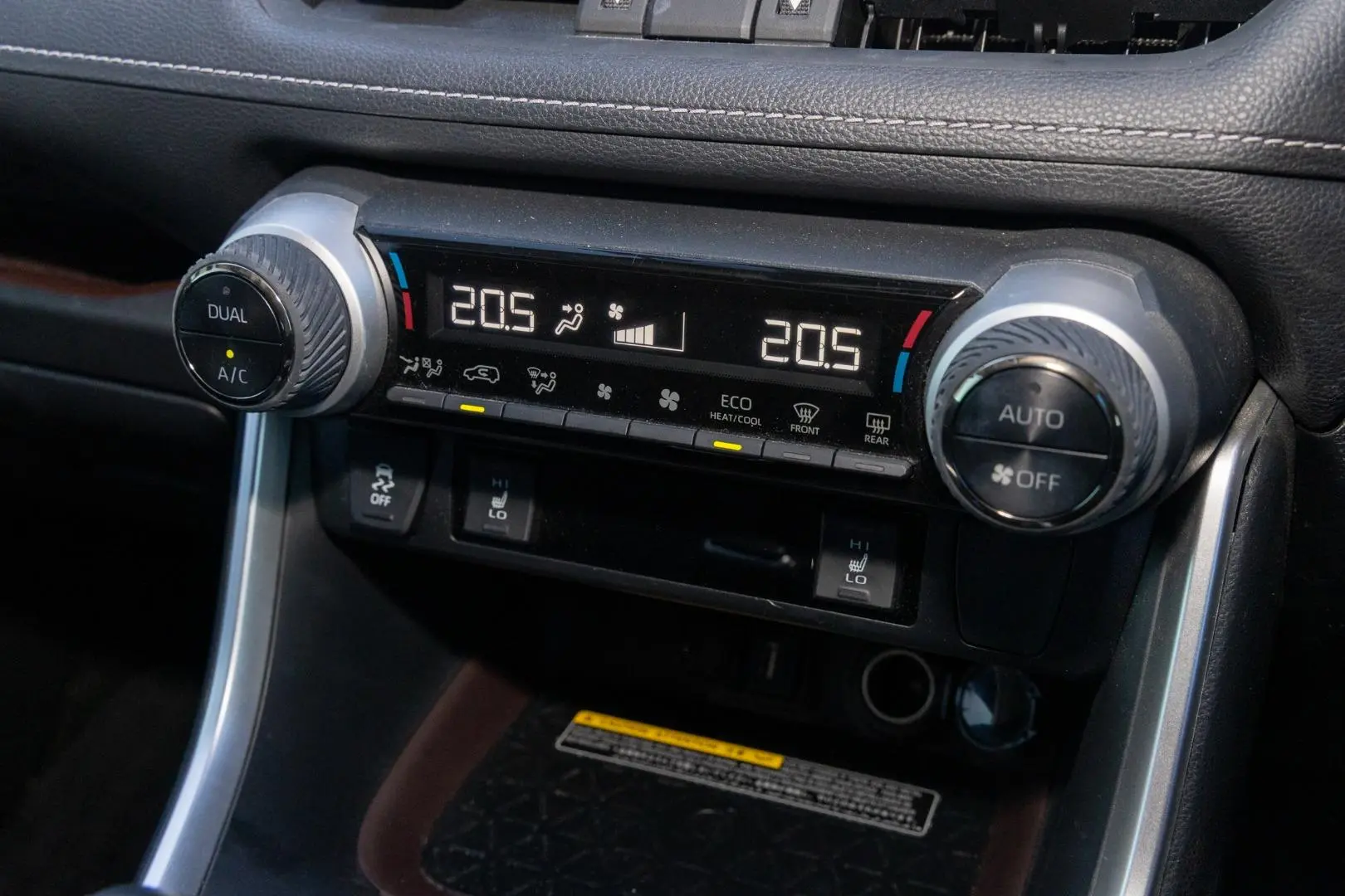 2021 Toyota RAV4 Gallery Image 16