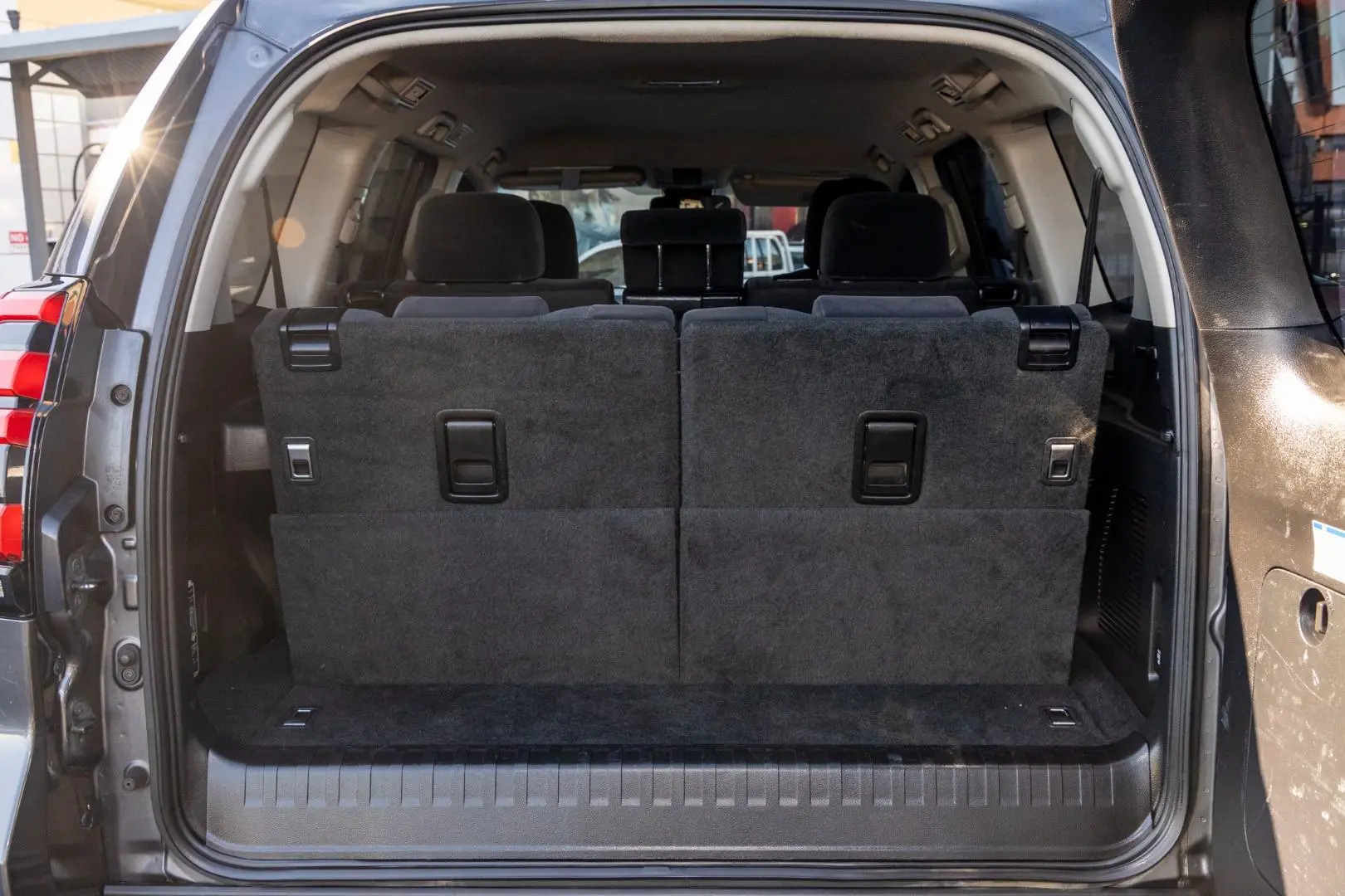2020 Toyota Landcruiser Prado Gallery Image 19