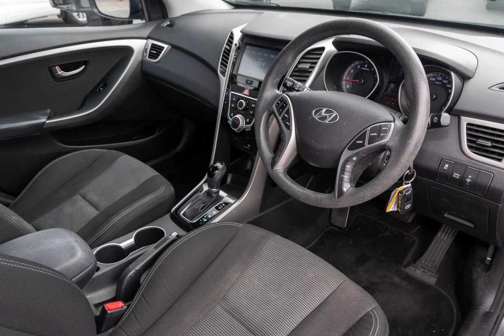 2016 Hyundai i30 Gallery Image 7