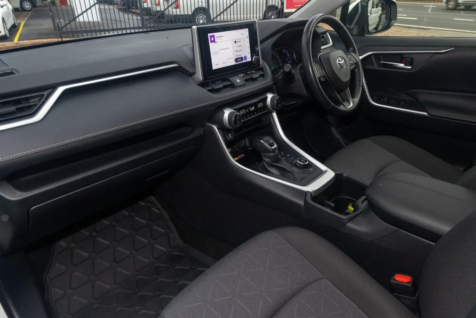 2024 Toyota RAV4 Gallery Image 8