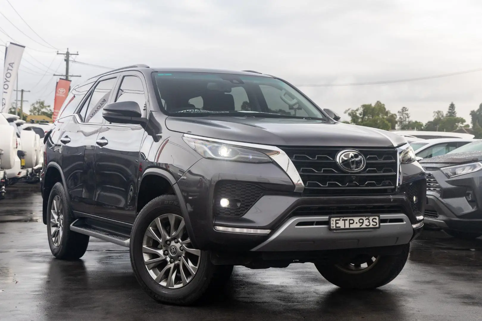 2022 Toyota Fortuner Gallery Image 1