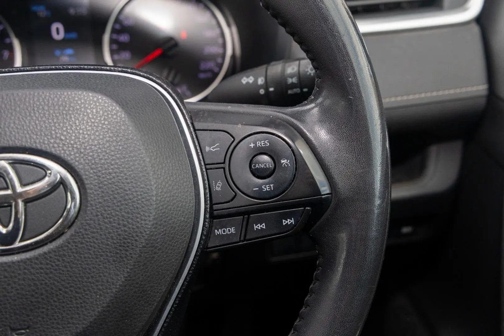 2020 Toyota RAV4 Gallery Image 12