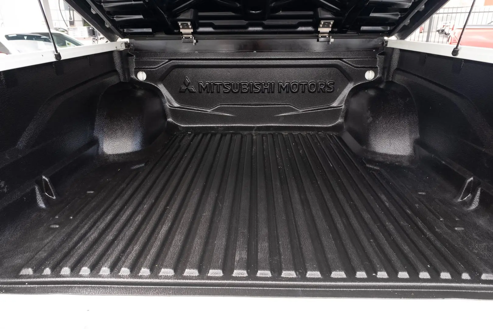 2021 Mitsubishi Triton Gallery Image 17