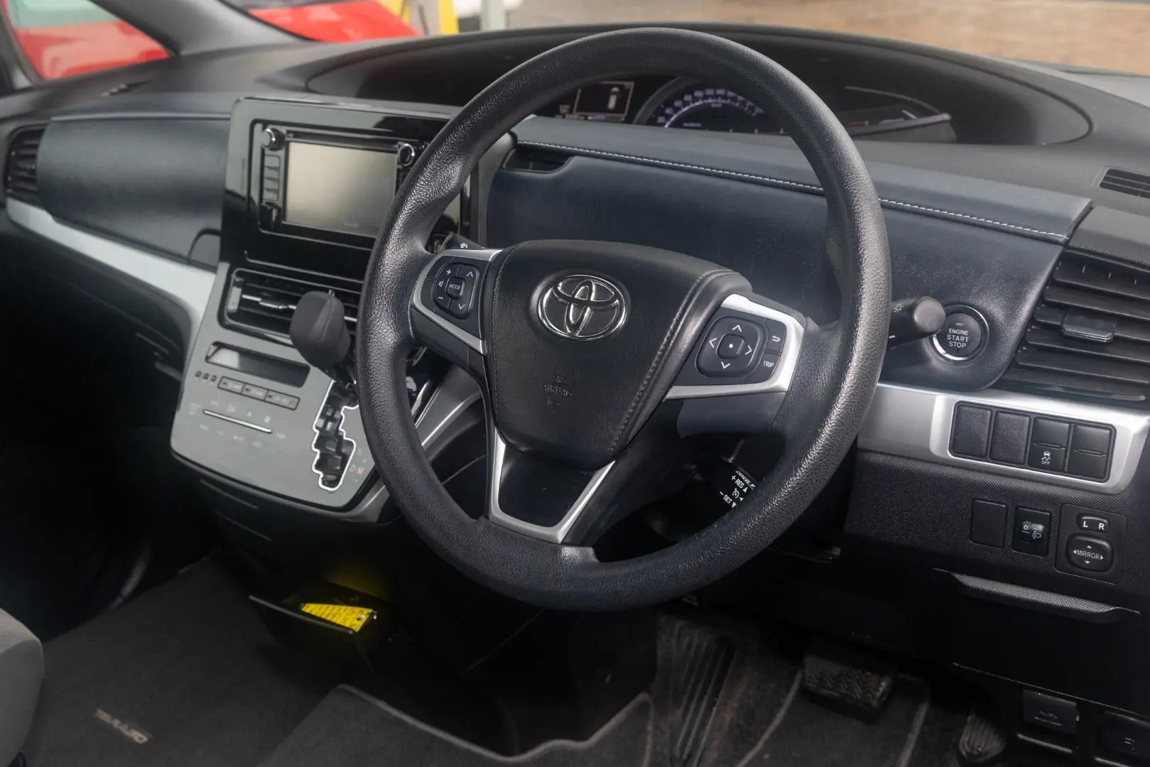 2018 Toyota Tarago Gallery Image 7