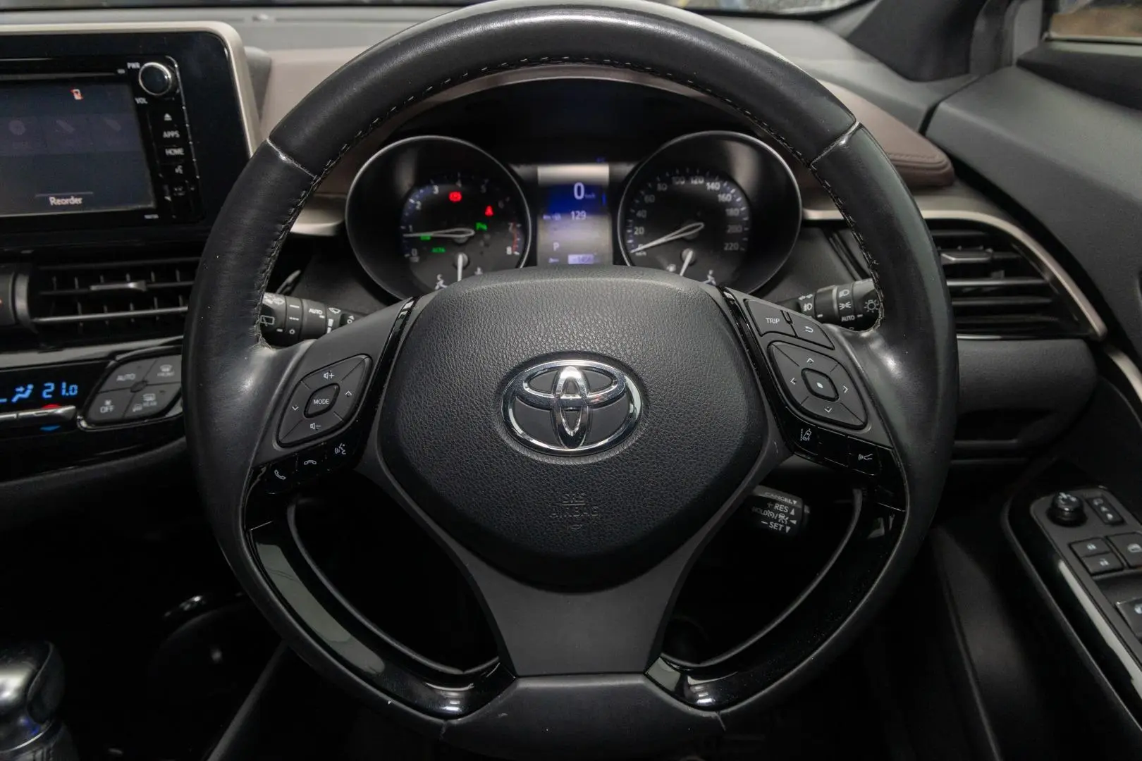 2019 Toyota C-HR Gallery Image 10