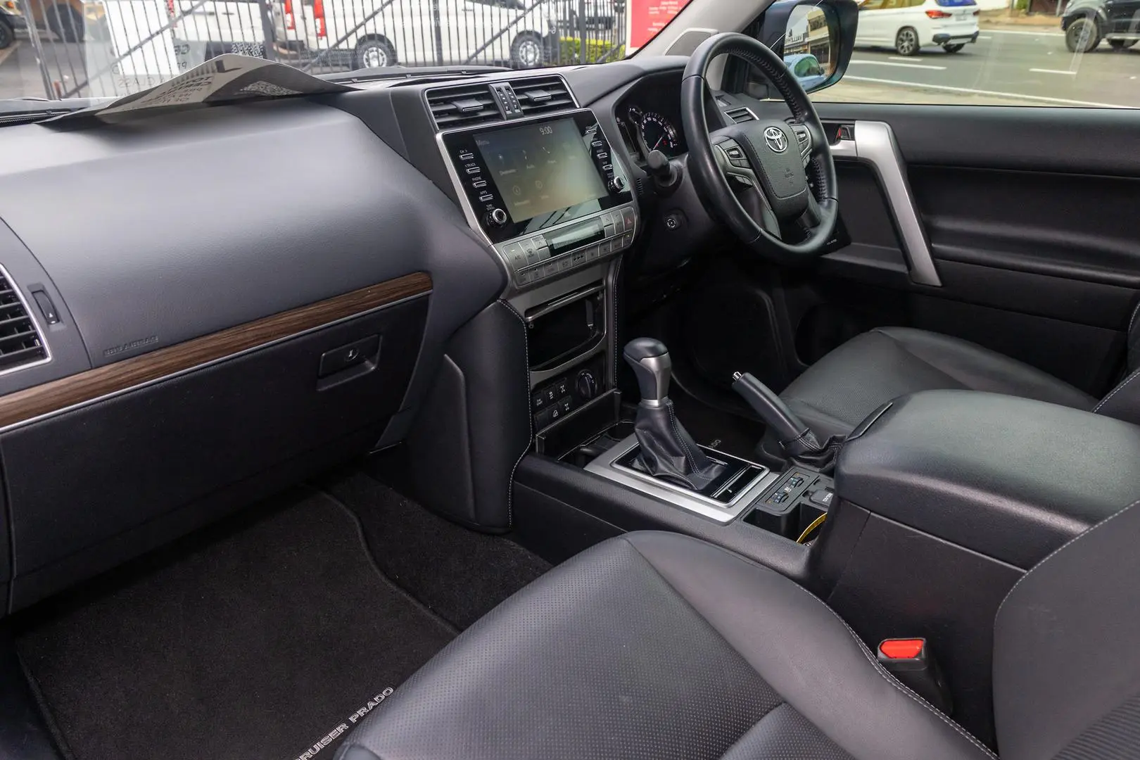 2023 Toyota Landcruiser Prado Gallery Image 8