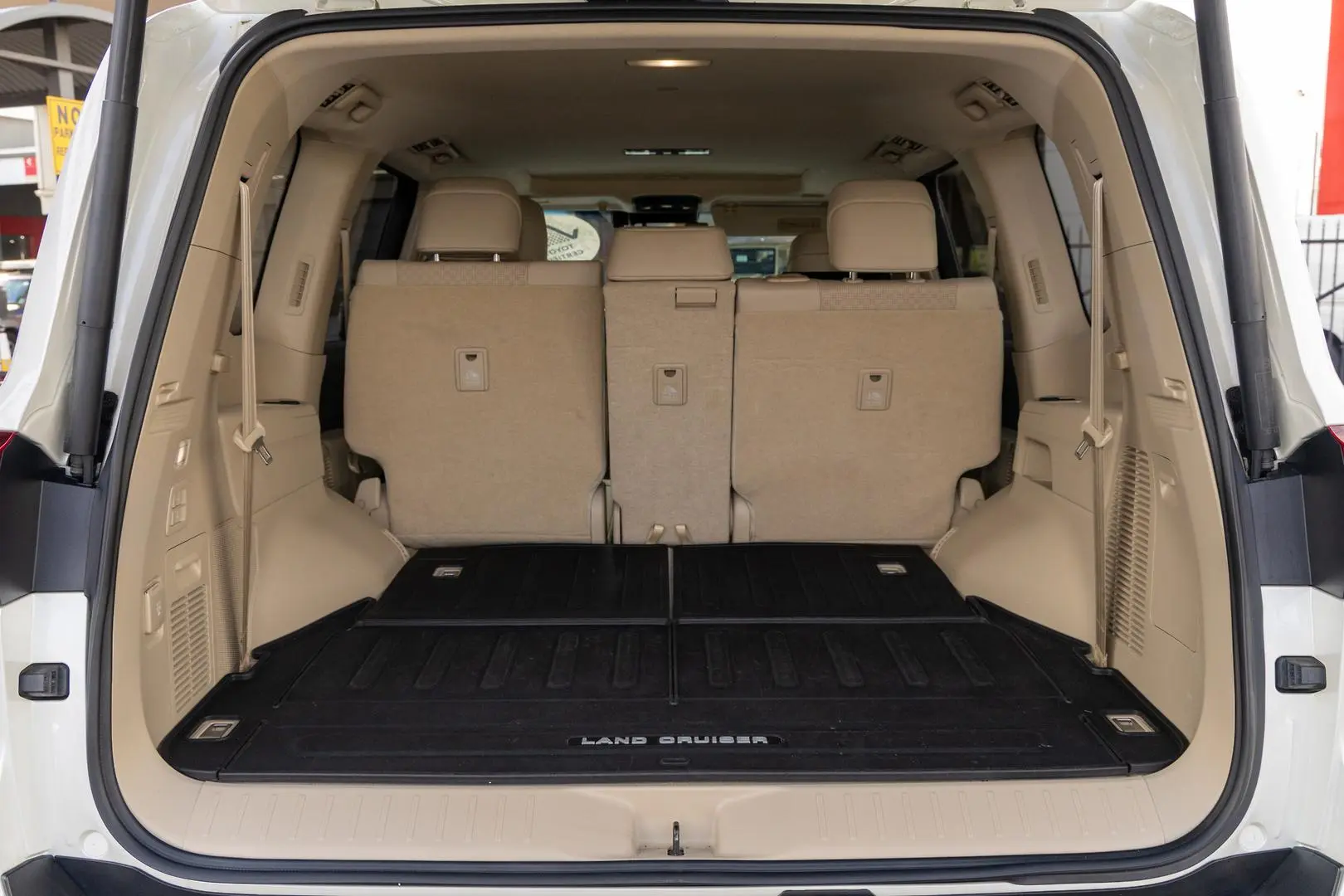 2021 Toyota Landcruiser Gallery Image 19