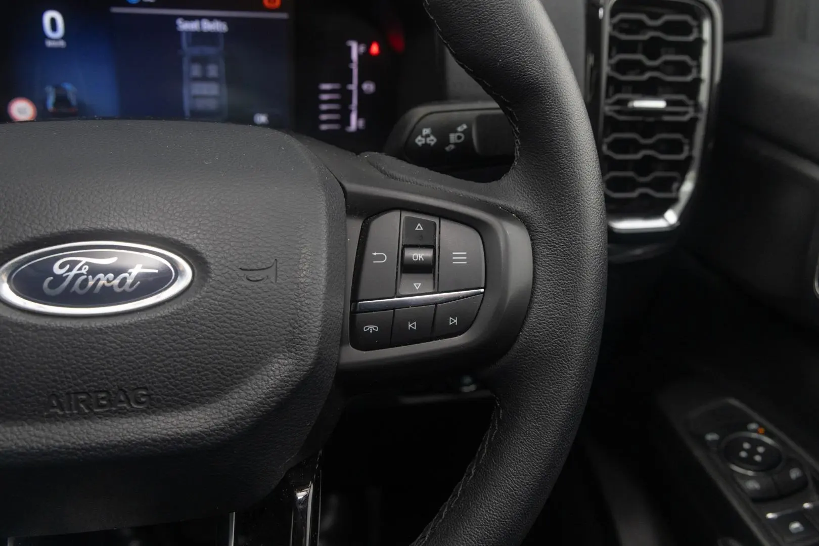 2024 Ford Everest Gallery Image 12